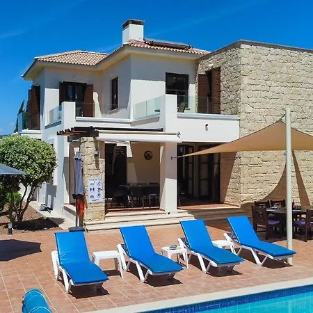 4 Bedroom Kellia With Private Pool, Aphrodite Hills Villa