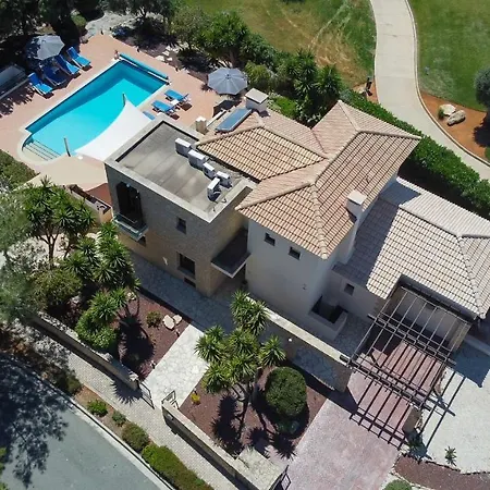 4 Bedroom Kellia With Private Pool, Aphrodite Hills *