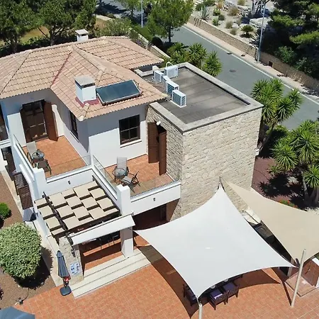 Villa 4 Bedroom Kellia With Private Pool, Aphrodite Hills