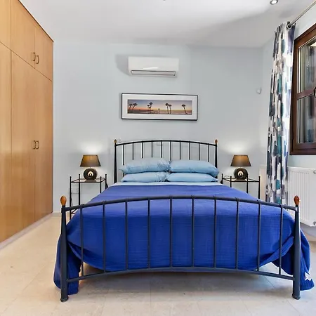 Villa 4 Bedroom Kellia With Private Pool, Aphrodite Hills *