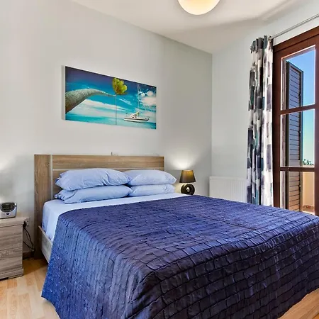 Villa 4 Bedroom Kellia With Private Pool, Aphrodite Hills *