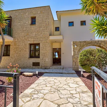4 Bedroom Kellia With Private Pool, Aphrodite Hills Villa