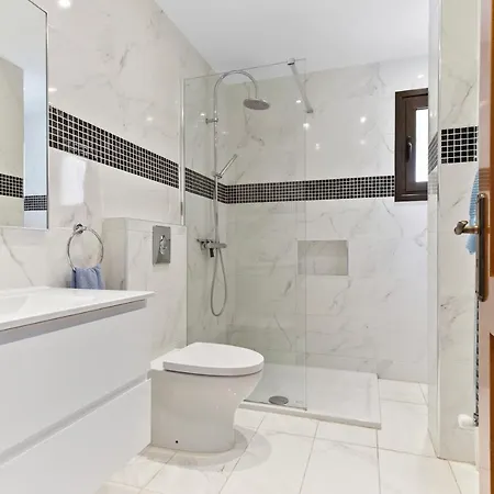 4 Bedroom Kellia With Private Pool, Aphrodite Hills *