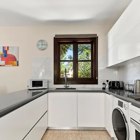 4 Bedroom Kellia With Private Pool, Aphrodite Hills