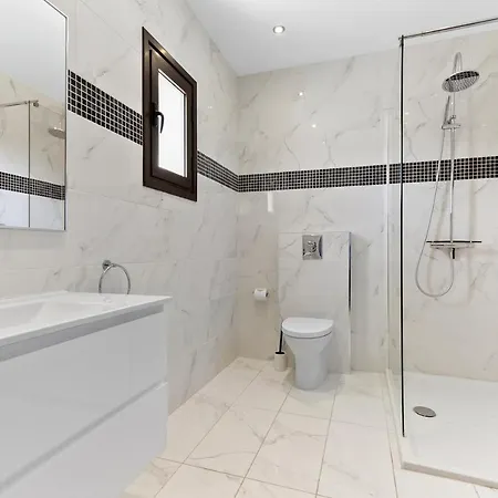 4 Bedroom Kellia With Private Pool, Aphrodite Hills *