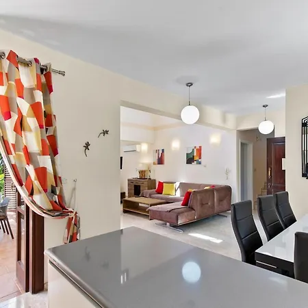 Villa 4 Bedroom Kellia With Private Pool, Aphrodite Hills