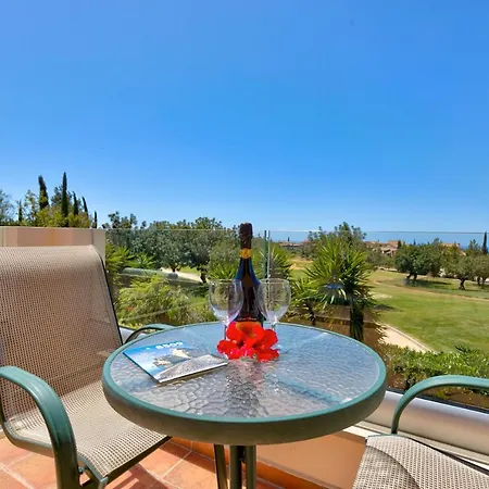 4 Bedroom Kellia With Private Pool, Aphrodite Hills Villa *