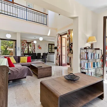 Villa 4 Bedroom Kellia With Private Pool, Aphrodite Hills *